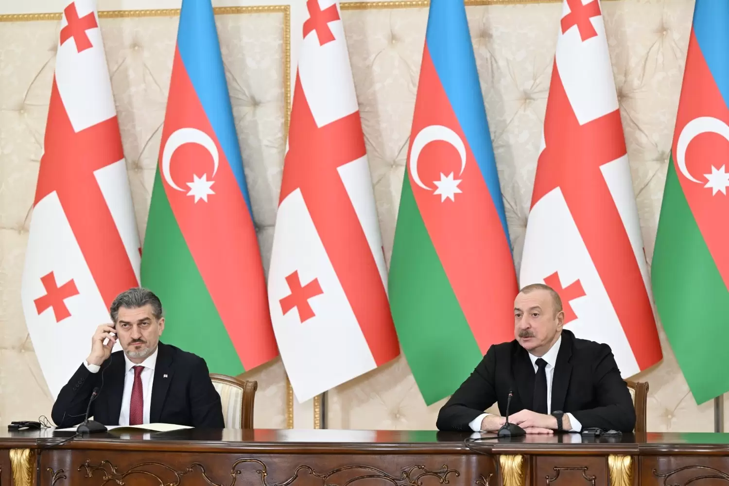 Azərbaycan və Gürcüstan prezidentləri mətbuata bəyanatlarla çıxış ediblər - FOTOLAR