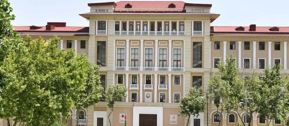 Baş Nazir aviasiya ilə bağlı yeni qaydaları təsdiq edib