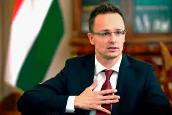 Peter Siyyarto Aİ-ni Gürcüstanla münasibətlərdə ikili standartlardan imtinaya çağırdı