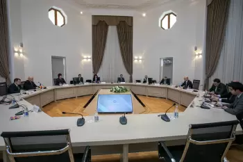 Pərviz Şahbazov moldovalı naziri qəbul edib - FOTOLAR