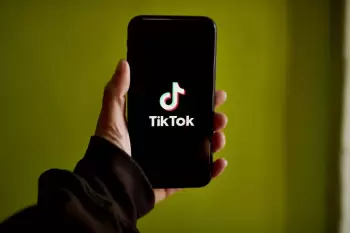 "TikTok" istifadəçi məlumatlarını Çinə ötürdüyü üçün 1 milyard manat cərimələnib