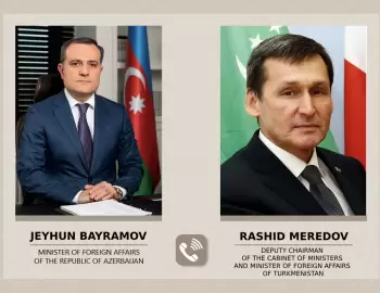 Nazir Ceyhun Bayramovun türkmənistanlı həm karı ilə telefonla danışıb