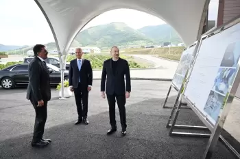 Prezident İlham Əliyev “PIRSHAGHI” ayaqqabı fabrikinin Laçın filialının açılışında iştirak edib