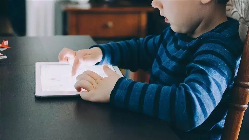 Yeni Zelandiyada uşaqların sosial şəbəkələrdən istifadəsi qadağan edilir